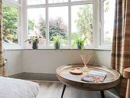 41 Chatsworth Gardens