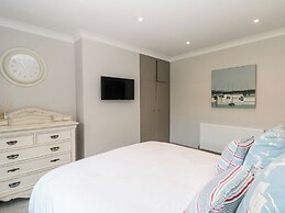 41 Chatsworth Gardens