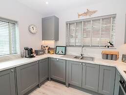 41 Chatsworth Gardens