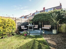 41 Chatsworth Gardens