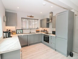 41 Chatsworth Gardens