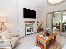 41 Chatsworth Gardens