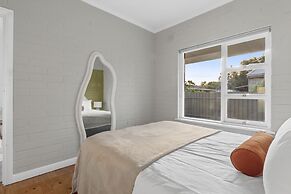 Prickly Pear Stays - Plympton