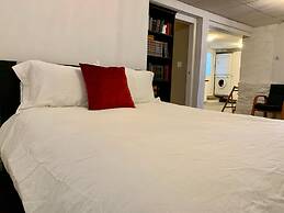 Hiltz House Suite Near Halifax Ferry