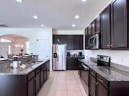 Cozy Family Friendly Pool Home With Game Room-227y 5 Bedroom Home by R