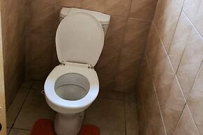 10 Guest Stay in the Mountains of Nyanga!