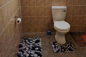 10 Guest Stay in the Mountains of Nyanga!