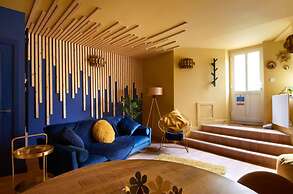 Knightstone Apartment