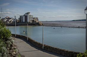 Knightstone Apartment