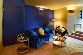 Knightstone Apartment