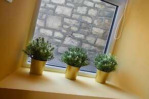 Knightstone Apartment