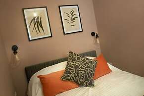 Knightstone Apartment