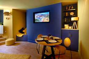 Knightstone Apartment