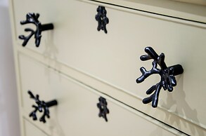 Knightstone Apartment