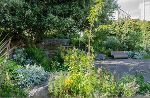 Knightstone Apartment