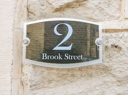 2 Brook Street