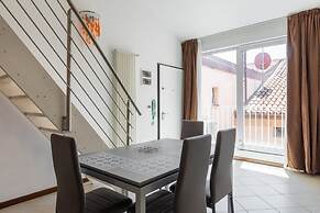 Cozy Mezzanine Apartment by Wonderful Italy