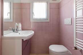 Cozy Mezzanine Apartment by Wonderful Italy