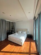 The Rixx Vincom Center