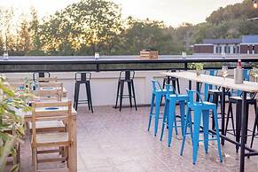 Club 22 Kamala Suites