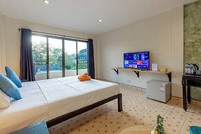 Club 22 Kamala Suites