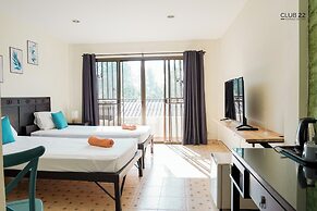 Club 22 Kamala Suites