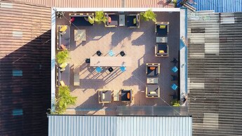 Club 22 Kamala Suites