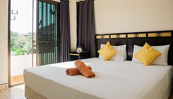 Club 22 Kamala Suites