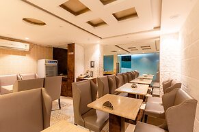 Treebo Supreme Grande