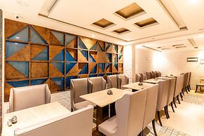 Treebo Supreme Grande