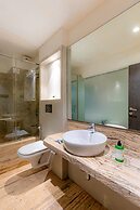 Treebo Supreme Grande