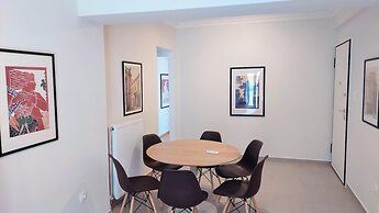 Modern Apartment in Acropolis Museum