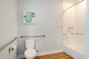 EVEN Hotel Waco - University Area by IHG