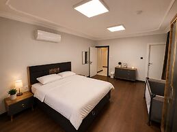 Lumiera Suites Hotel