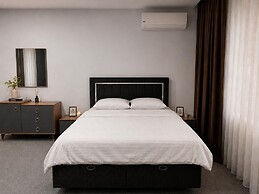 Lumiera Suites Hotel