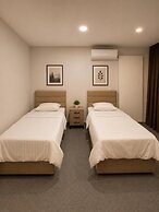 Lumiera Suites Hotel