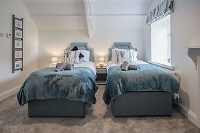 The Stables - 2 Bedroom Cottage - Princes Gate