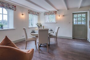 The Stables - 2 Bedroom Cottage - Princes Gate