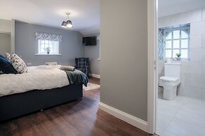 The Stables - 2 Bedroom Cottage - Princes Gate