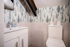 The Lodge - 2 Bedroom Cottage - Princes Gate