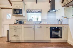 The Lodge - 2 Bedroom Cottage - Princes Gate