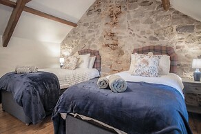 The Lodge - 2 Bedroom Cottage - Princes Gate