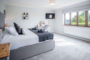 Springfield Lodge - 3 Bedroom Home - Princes Gate
