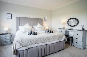 Springfield Lodge - 3 Bedroom Home - Princes Gate