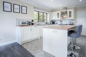 Springfield Lodge - 3 Bedroom Home - Princes Gate