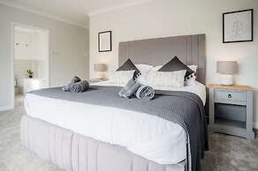 Springfield Lodge - 3 Bedroom Home - Princes Gate