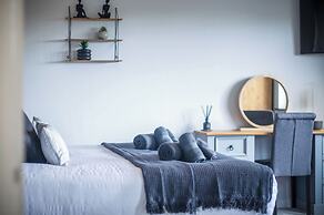 Springfield Lodge - 3 Bedroom Home - Princes Gate