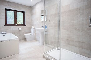 Springfield Lodge - 3 Bedroom Home - Princes Gate
