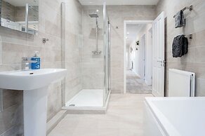 Springfield Lodge - 3 Bedroom Home - Princes Gate