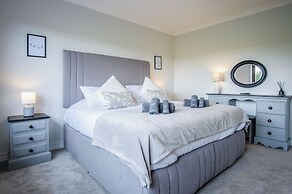 Springfield Lodge - 3 Bedroom Home - Princes Gate